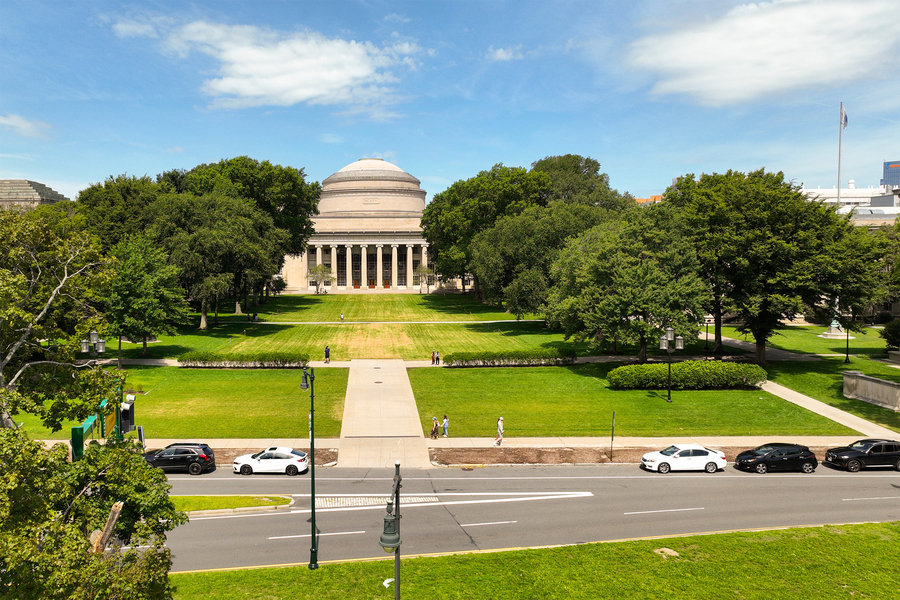 Photo of the MIT dome.